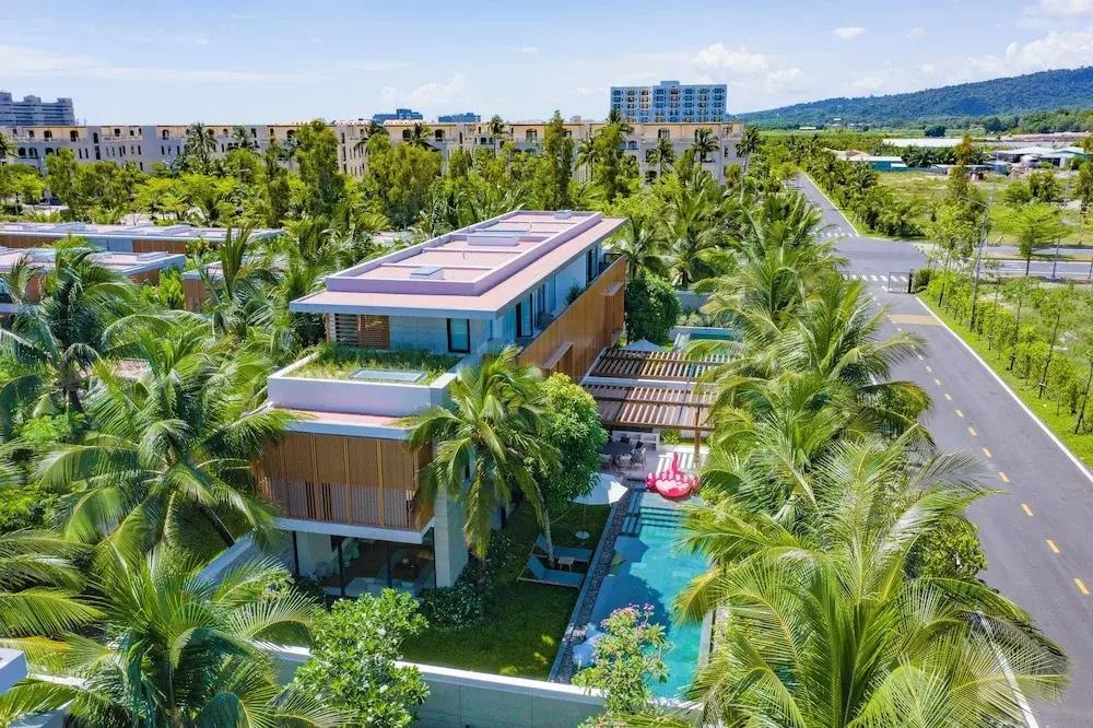 Sailing Pool Villas & Resort Phu Quoc 4*
