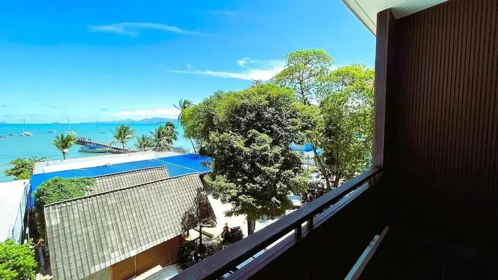 Rockstar Beach Apartments 0*
