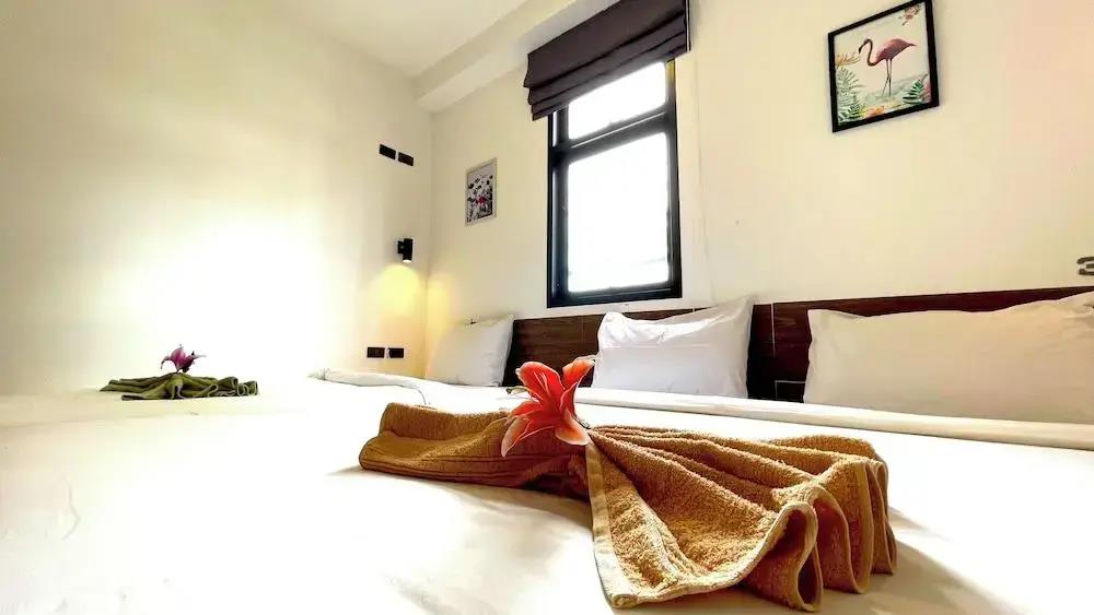 Rockstar Beach Apartments 0*