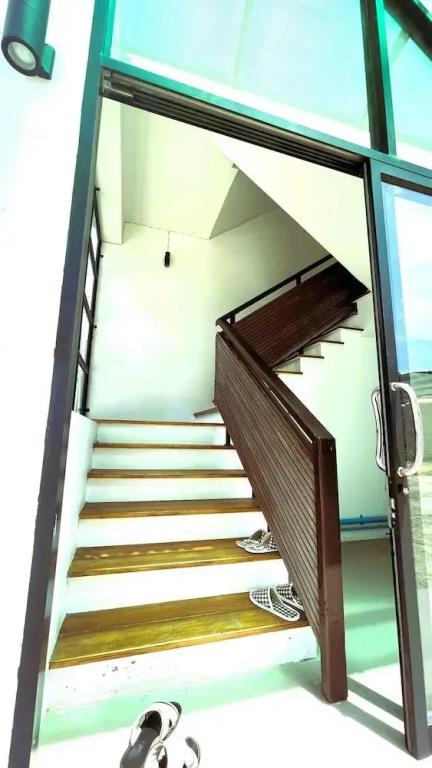 Rockstar Beach Apartments 0*