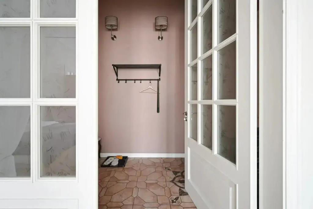 1912 U Anichkova Mosta №1 Apartments 0*