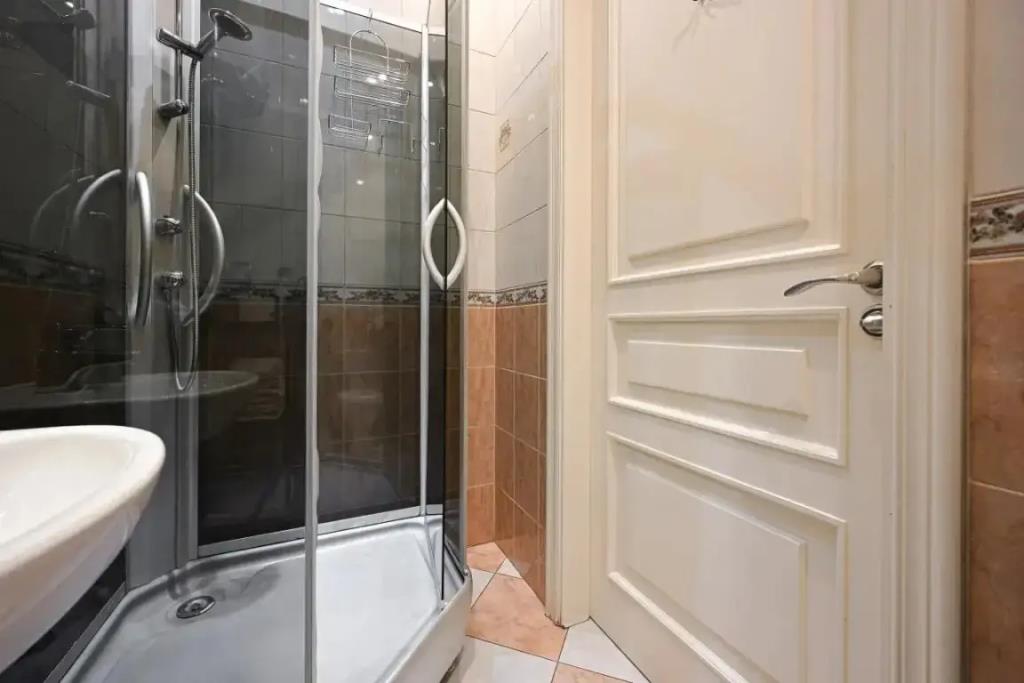 1912 U Anichkova Mosta №1 Apartments 0*