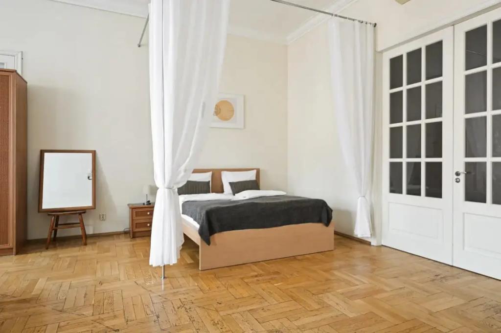 1912 U Anichkova Mosta №1 Apartments 0*