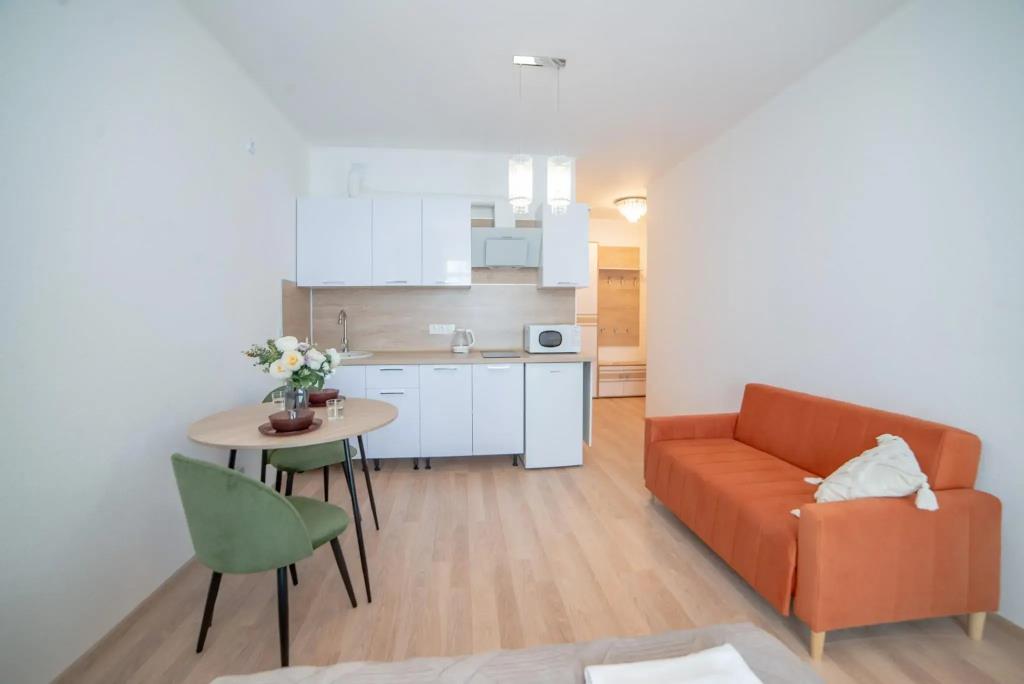 BeGuest Apartments (BiGest) on Repin 77 0*