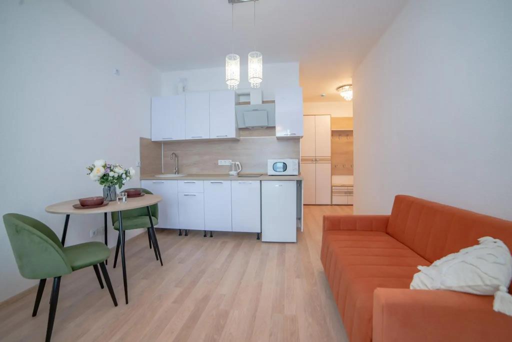BeGuest Apartments (BiGest) on Repin 77 0*