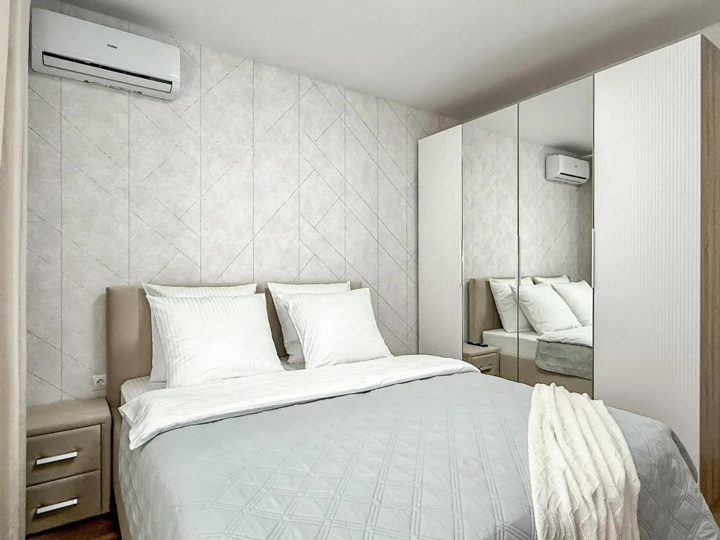Apartment Monaco 24 on Kunikova 47G (57) 0*