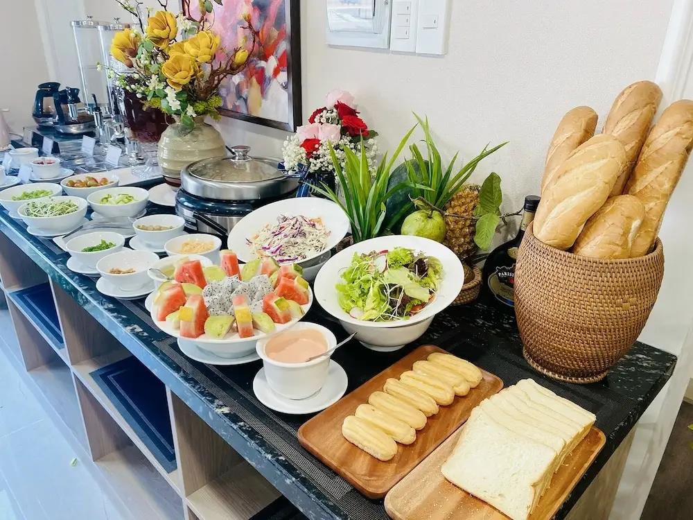 Hera Luxury Hotel 3*