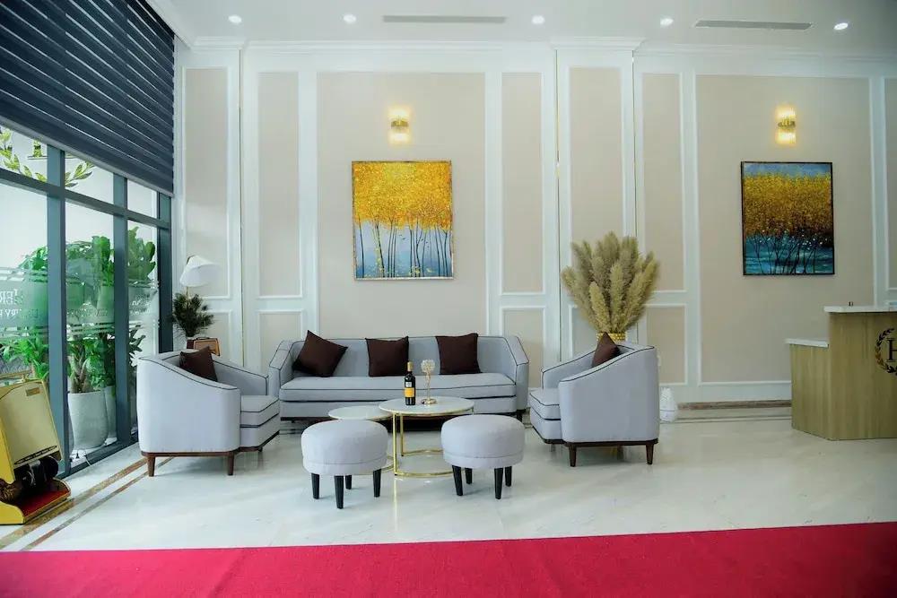 Hera Luxury Hotel 3*