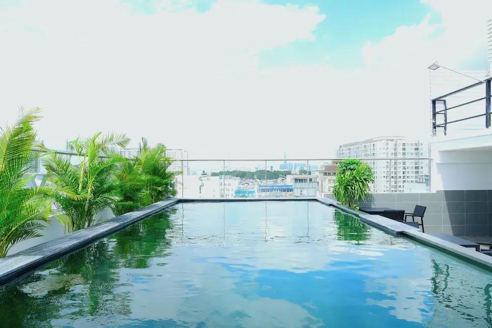 Hera Luxury Hotel 3*