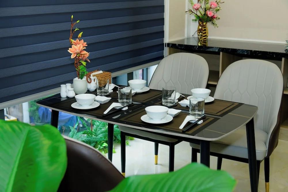 Hera Luxury Hotel 3*