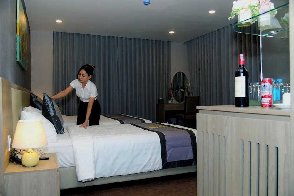 Hera Luxury Hotel 3*