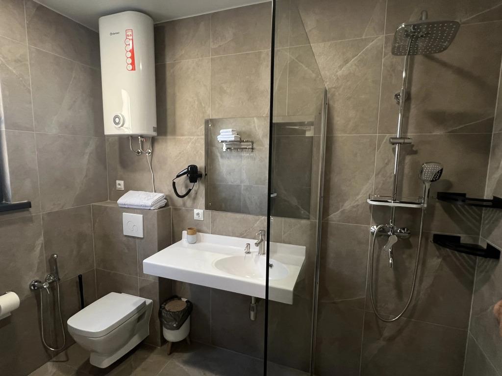 SHONDI Hotel 3*