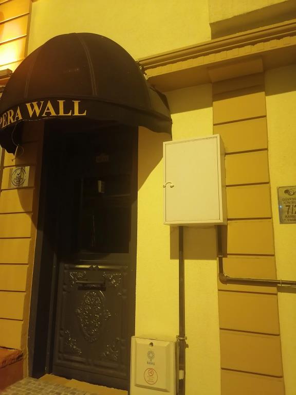 Opera Wall Suite Hotel 0*
