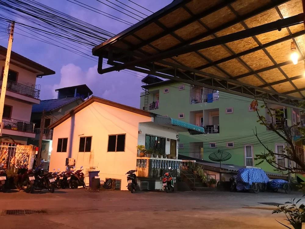 RQ Phuket Patong Beach by Collection O 2*