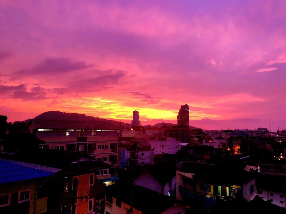 RQ Phuket Patong Beach by Collection O 2*