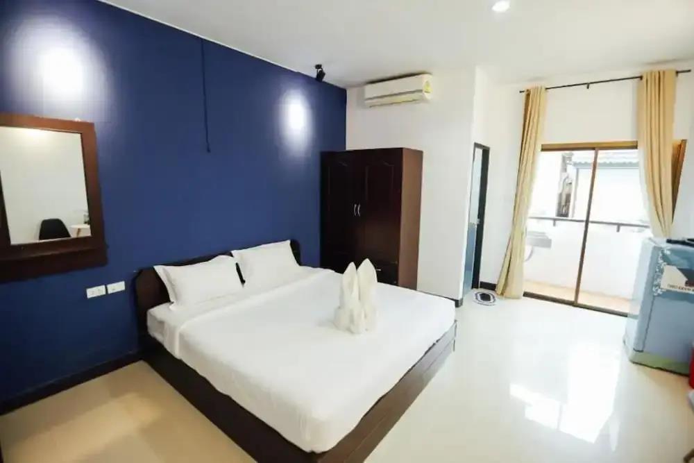 RQ Phuket Patong Beach by Collection O 2*