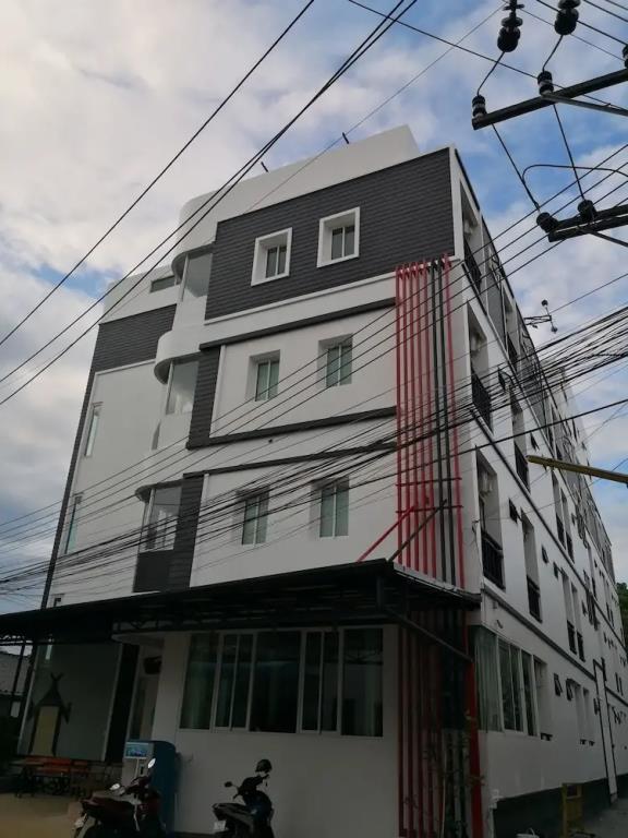 RQ Phuket Patong Beach by Collection O 2*