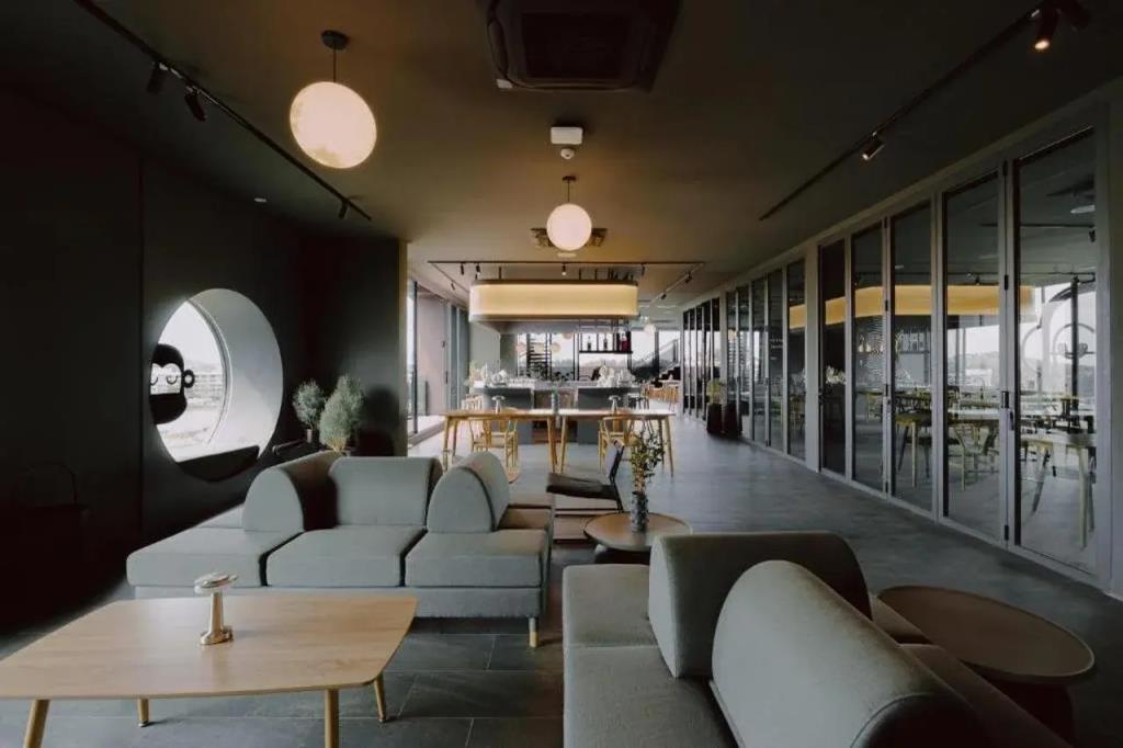 Blu Monkey Hub & Hotel Bangtao Beach Phuket 3*