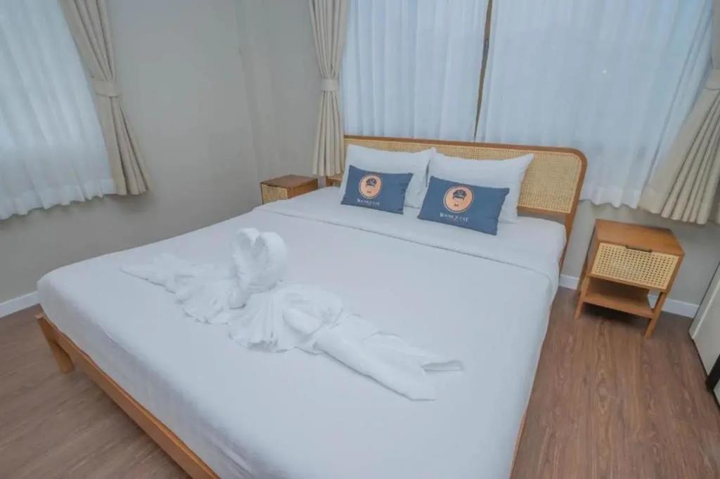 RoomQuest The Peak Patong Hill 0*