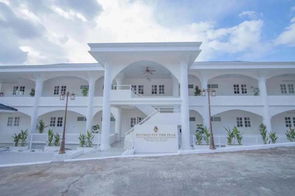 RoomQuest The Peak Patong Hill 0*