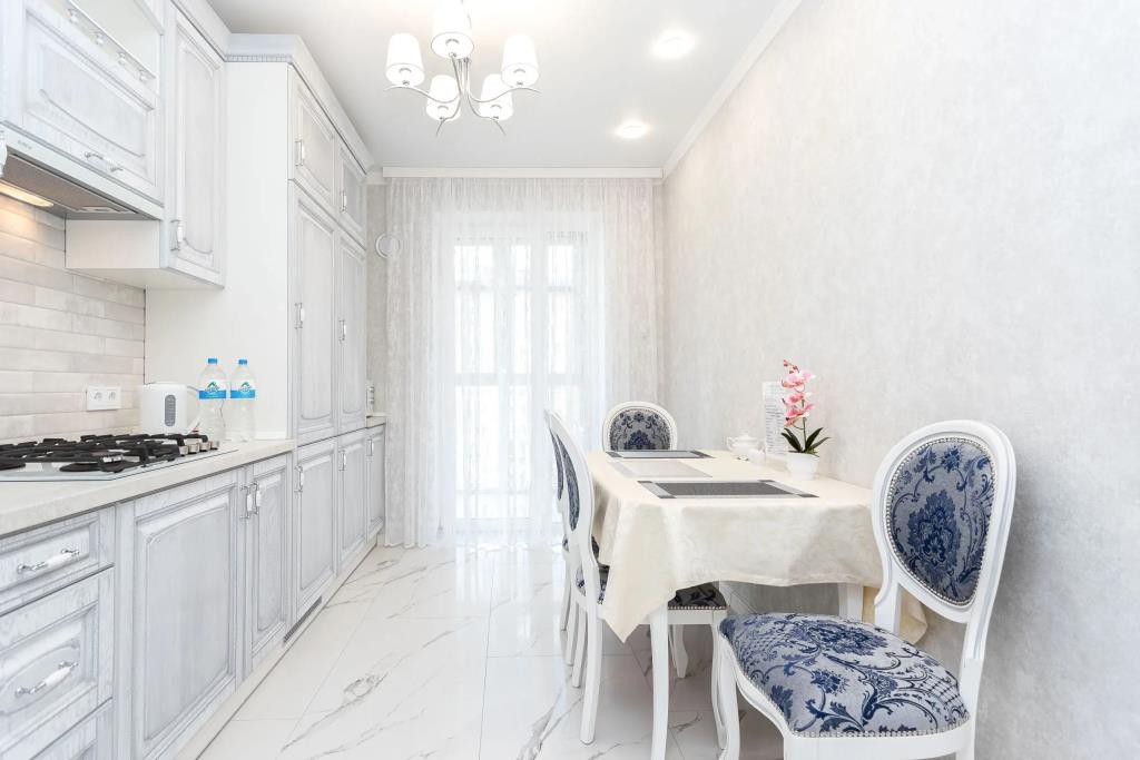 Apartment Kantiana 0*