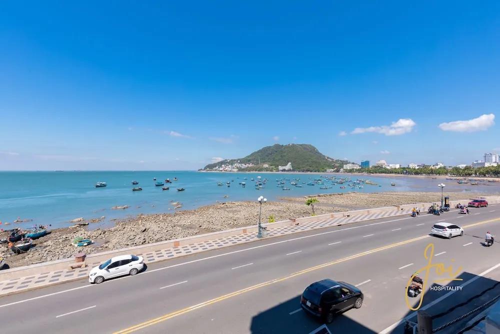 Joi Home Beachfront 2*