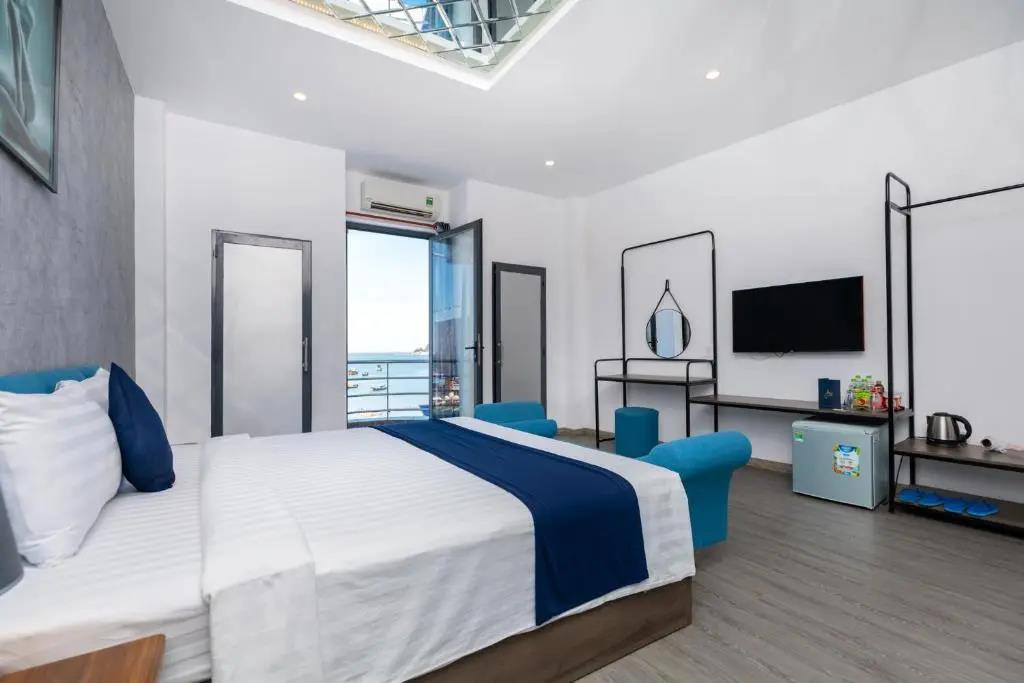 Joi Home Beachfront 2*