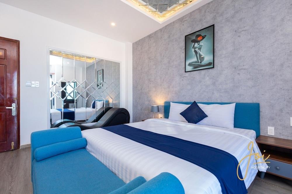 Joi Home Beachfront 2*