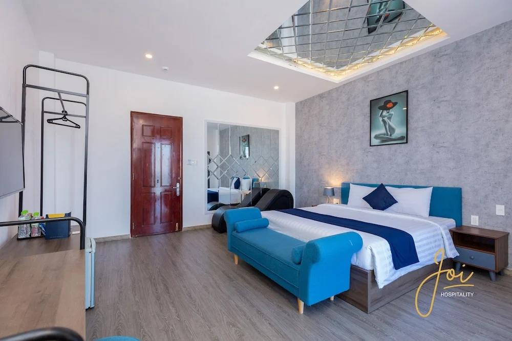 Joi Home Beachfront 2*