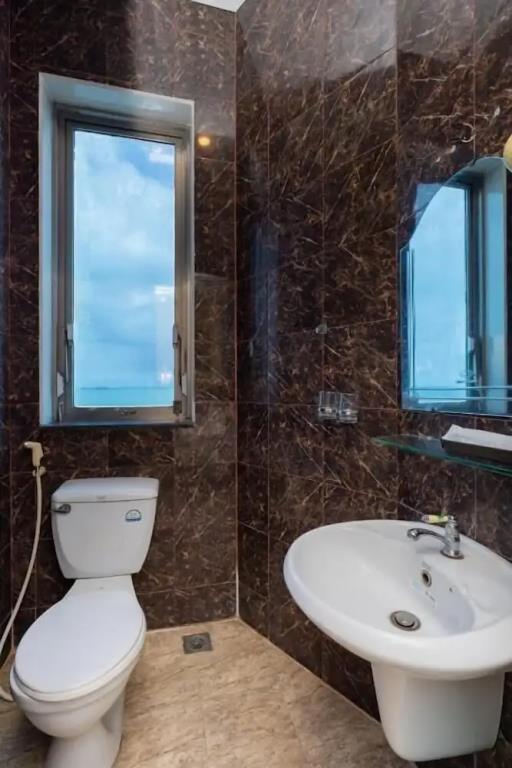 Joi Home Beachfront 2*