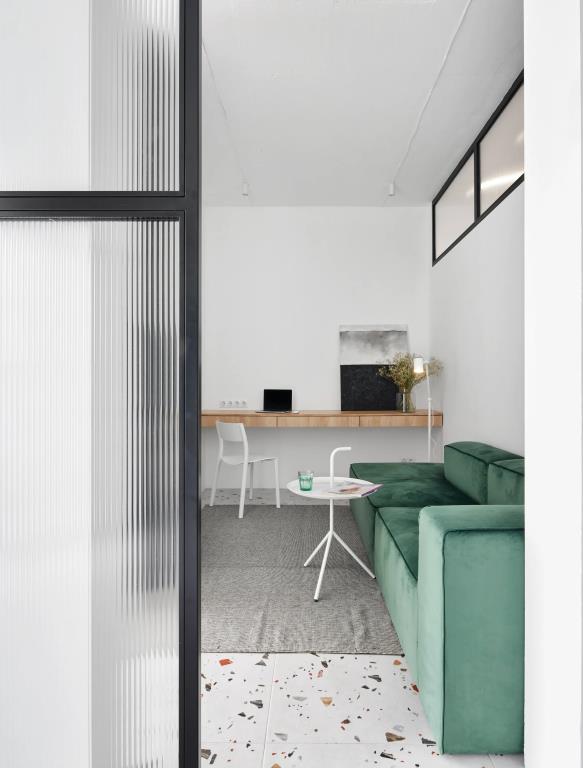 Loft Minimal Apartments 0*