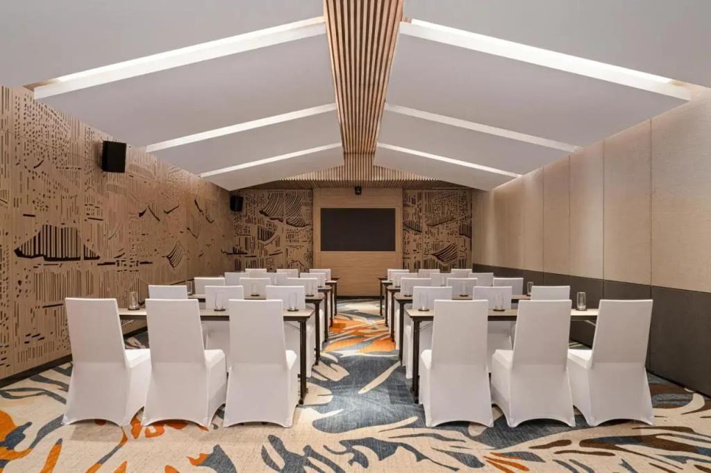 Dusit Le Palais Tu Hoa Hanoi 4*