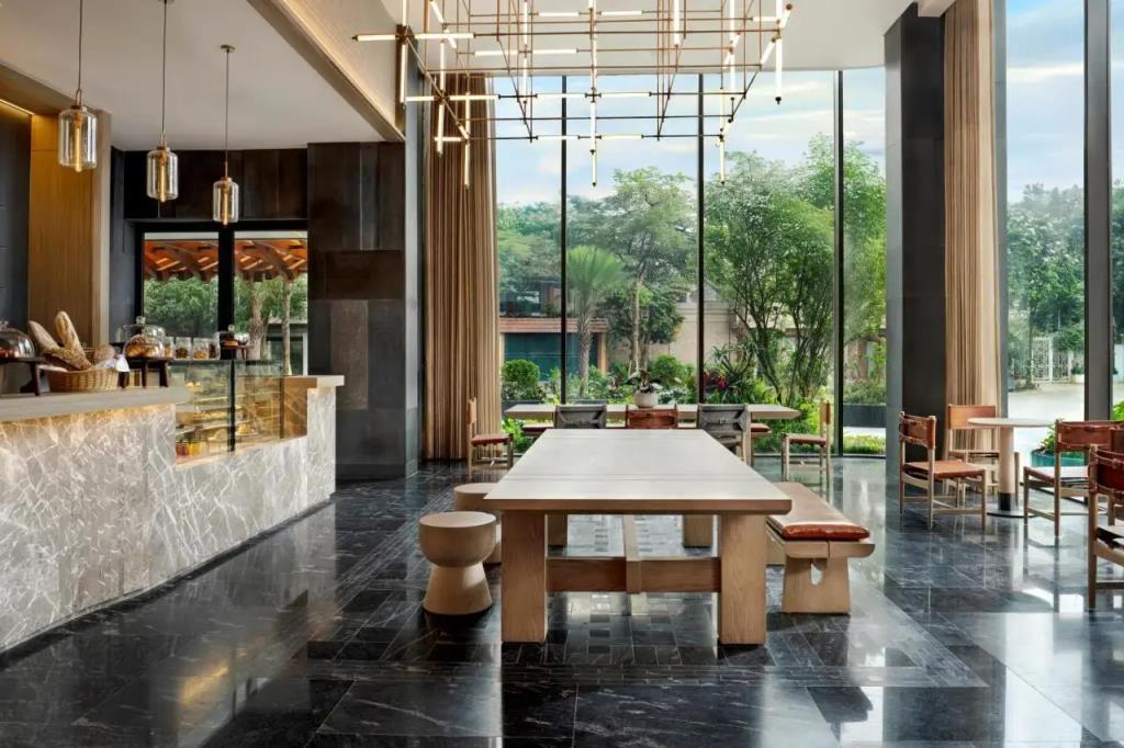 Dusit Le Palais Tu Hoa Hanoi 4*