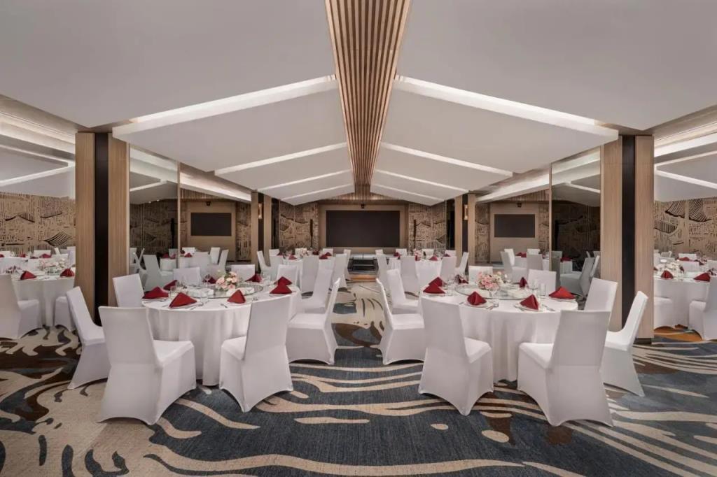 Dusit Le Palais Tu Hoa Hanoi 4*