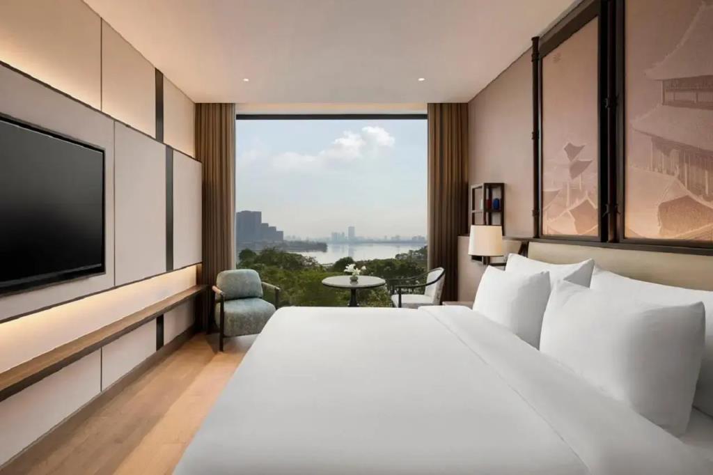 Dusit Le Palais Tu Hoa Hanoi 4*