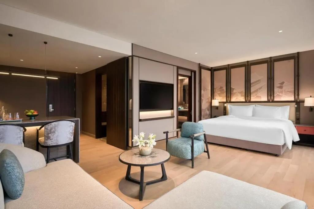 Dusit Le Palais Tu Hoa Hanoi 4*