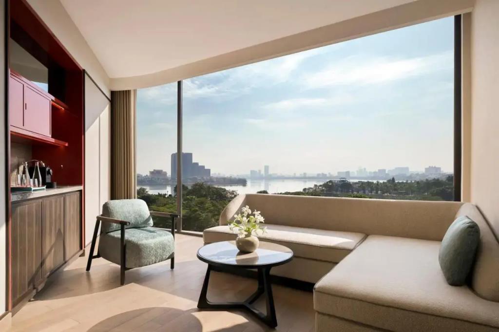 Dusit Le Palais Tu Hoa Hanoi 4*