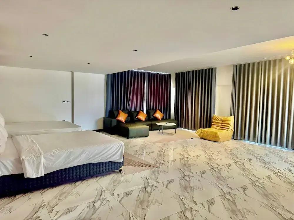 Luxe Paradise Suites Hotel Hoang Cau 3*