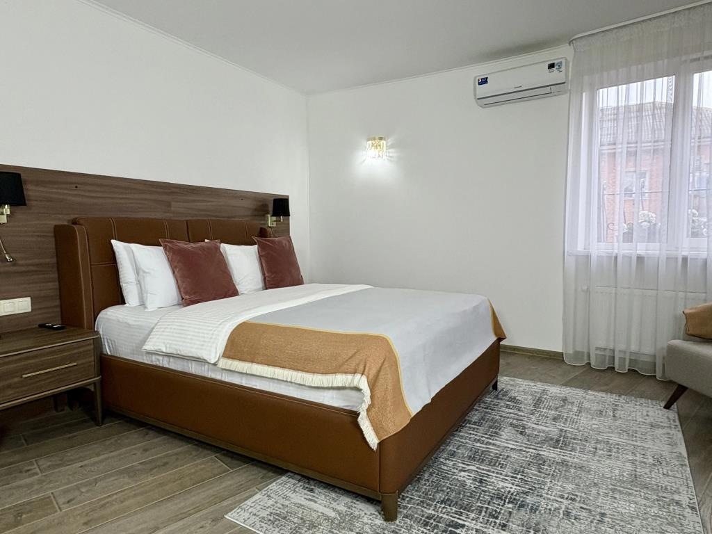 DeParis Boutique hotel 4*
