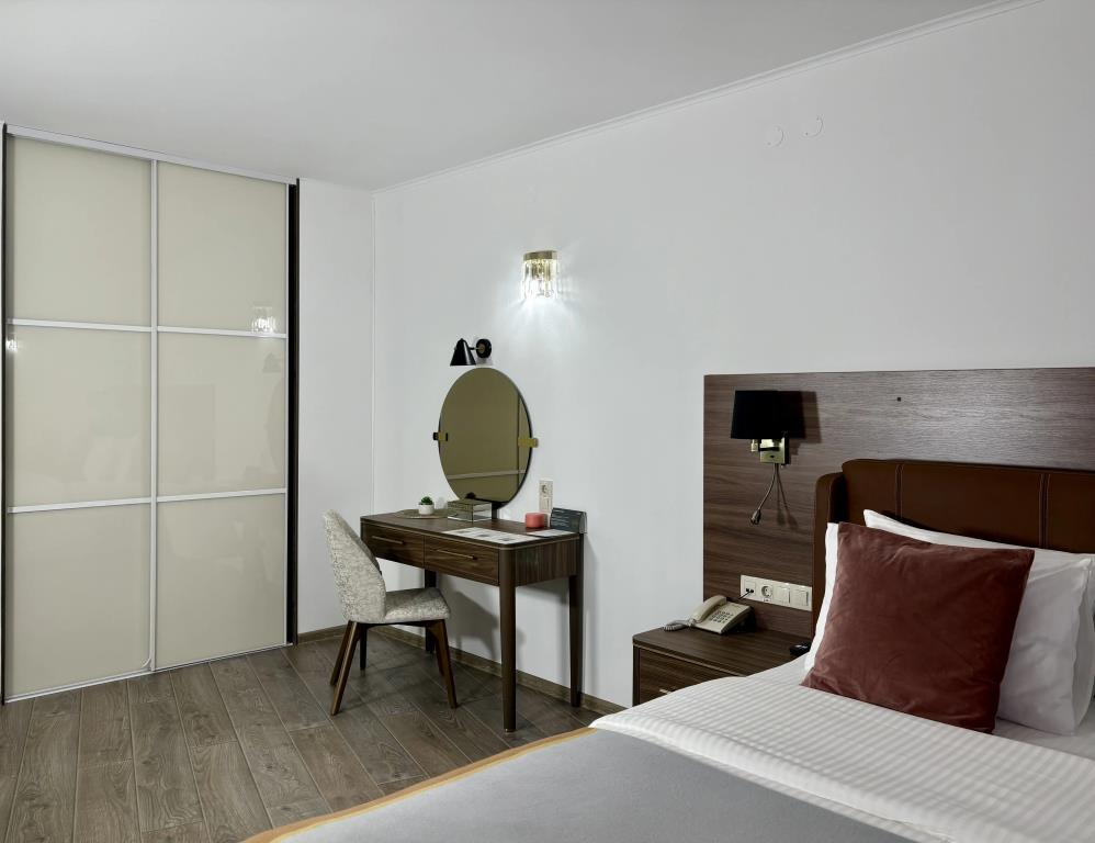 DeParis Boutique hotel 4*