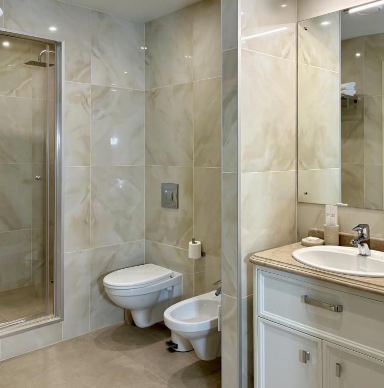 DeParis Boutique hotel 4*