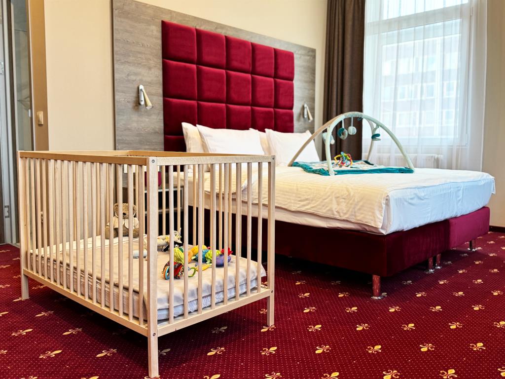 DeParis Boutique hotel 4*