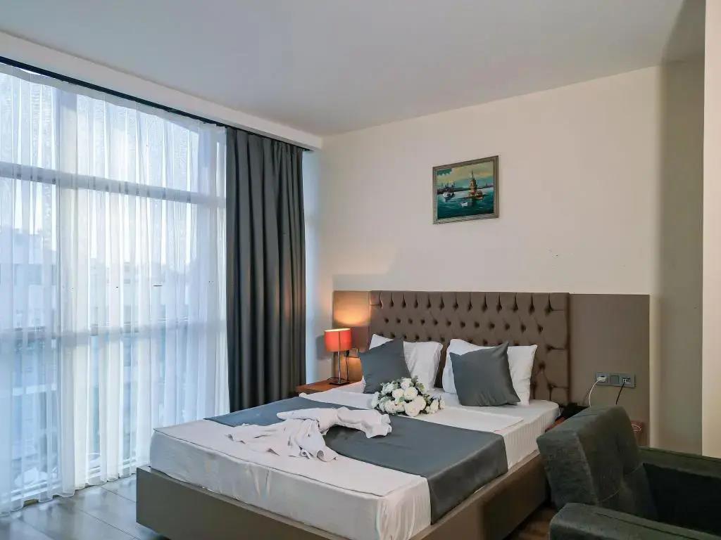 Lara Street Hotel 0*