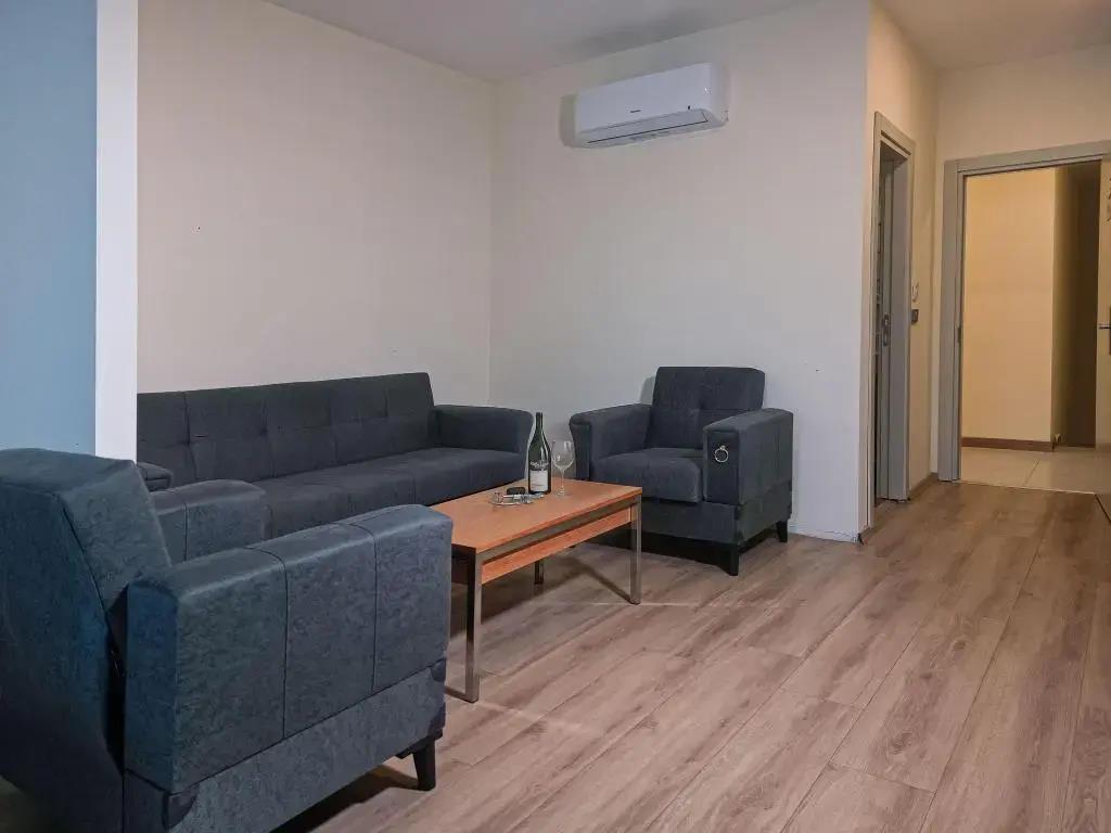 Lara Street Hotel 0*