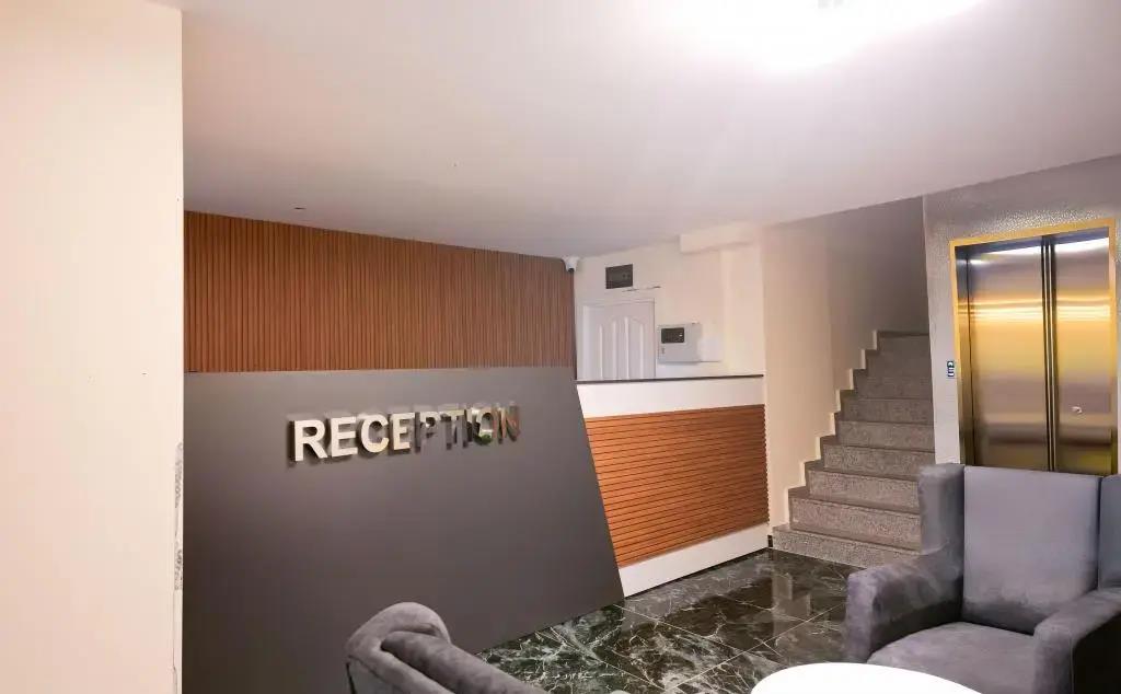 Lara Street Hotel 0*