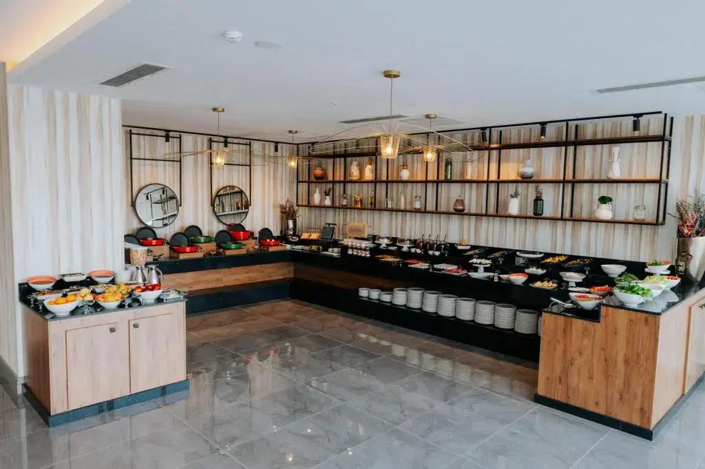 The Emporia Hotel 0*