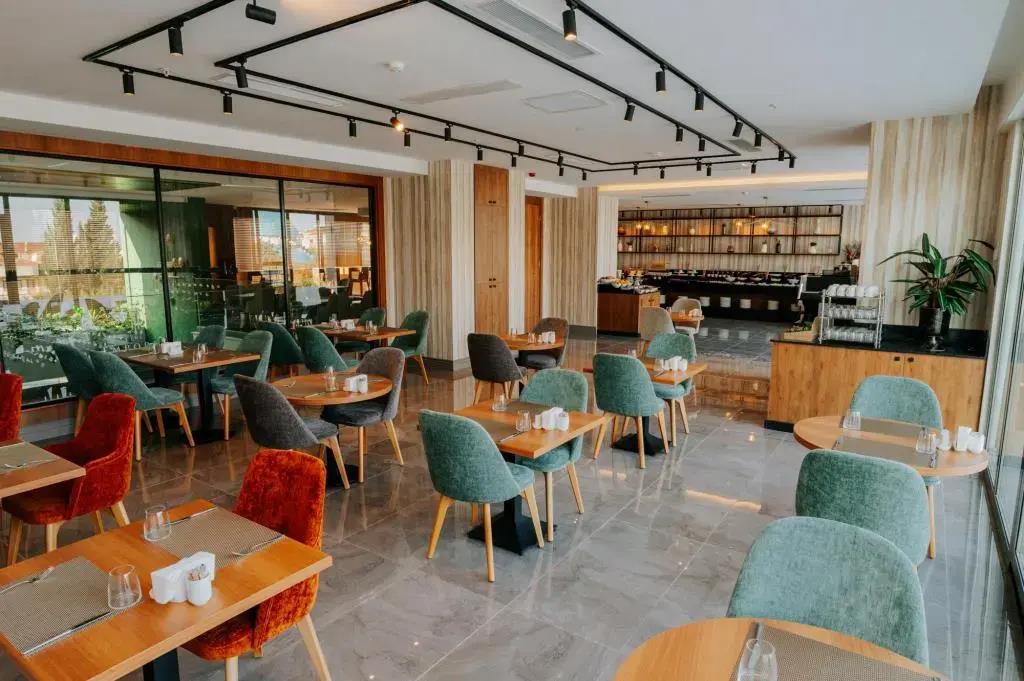 The Emporia Hotel 0*