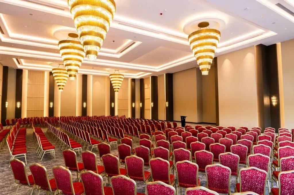 The Emporia Hotel 0*