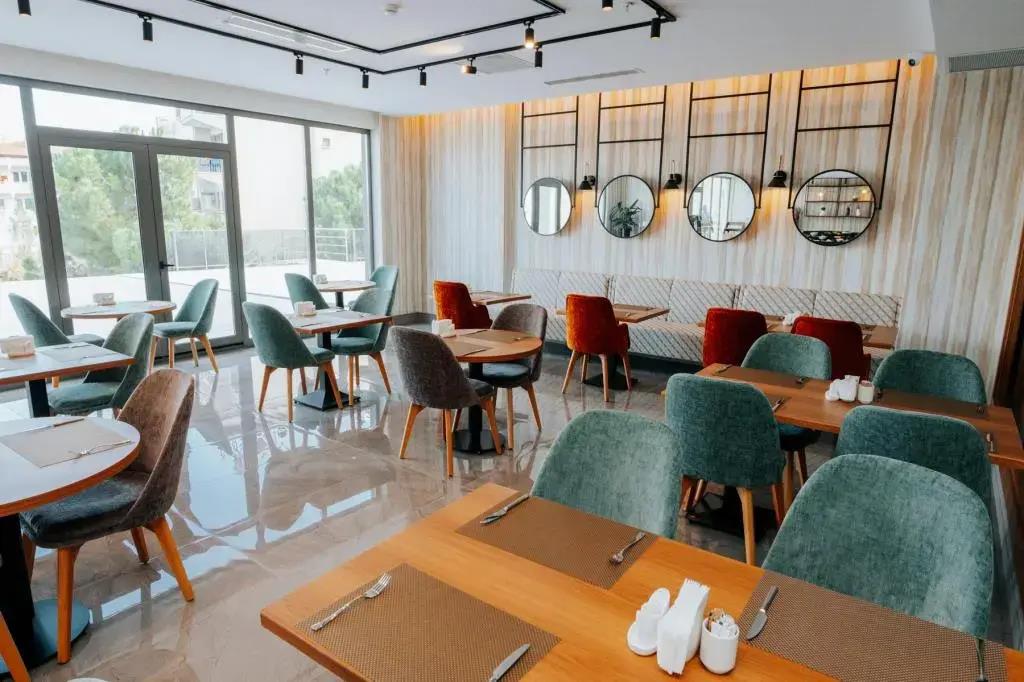 The Emporia Hotel 0*
