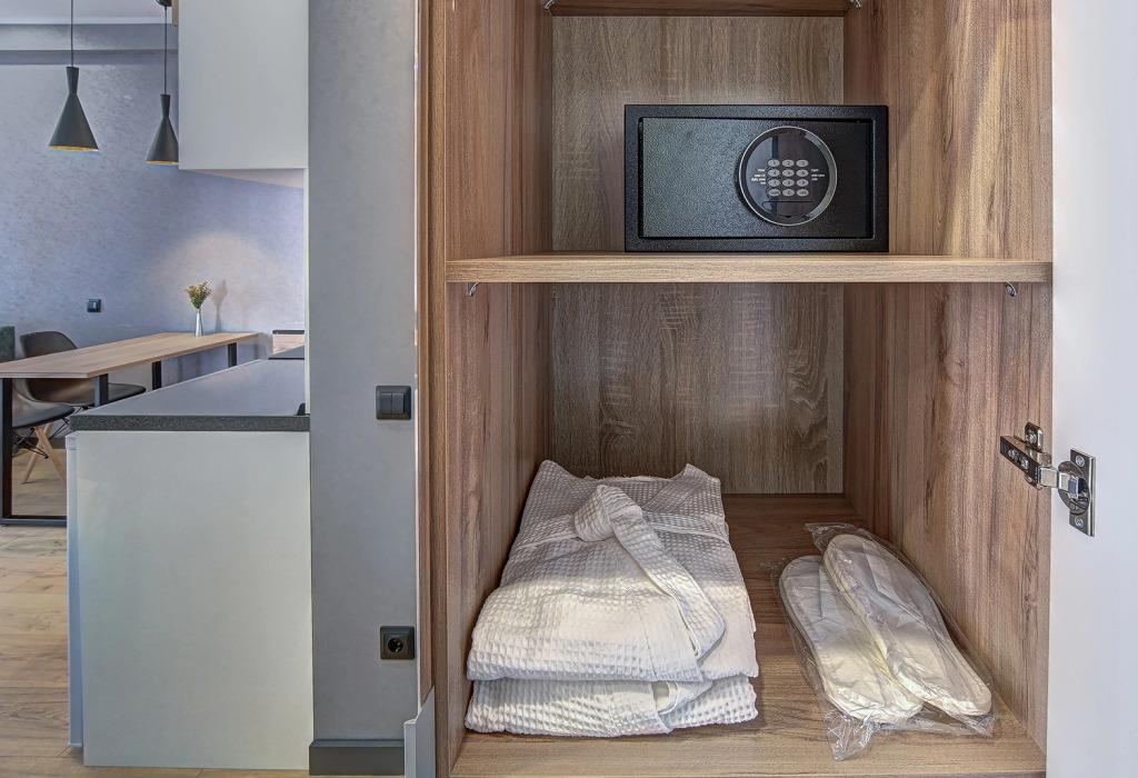Grey Khaus Apartments 2 0*